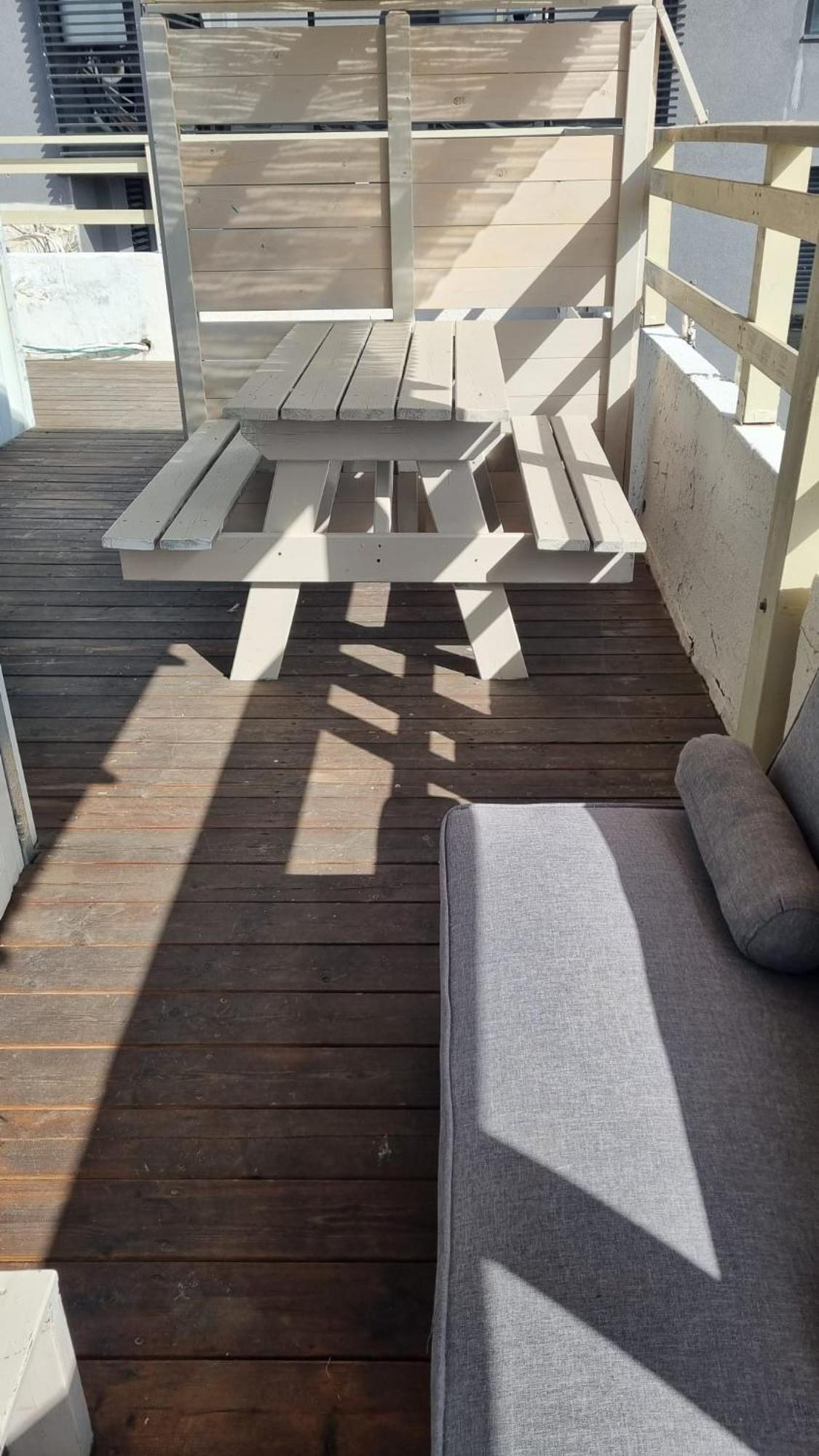 Apartment Fellini Of The Spirit-tlv *